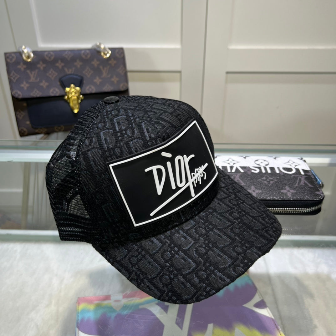 November new trend - patterned baseball cap