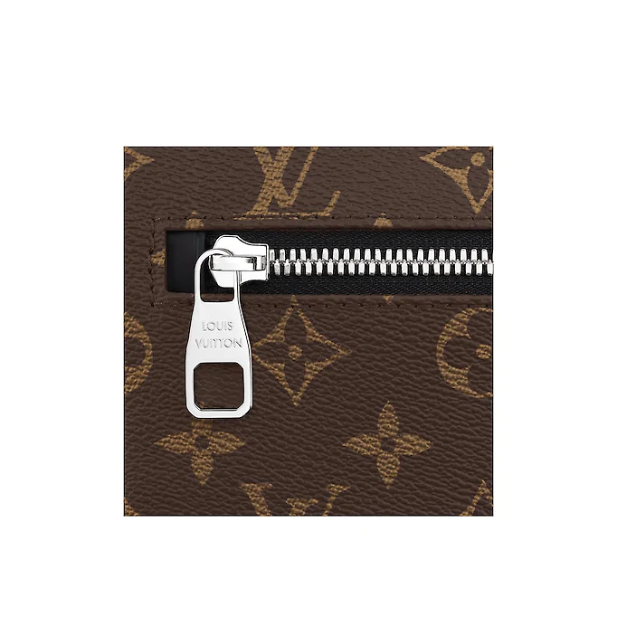 LV Kasai Clutch M42838