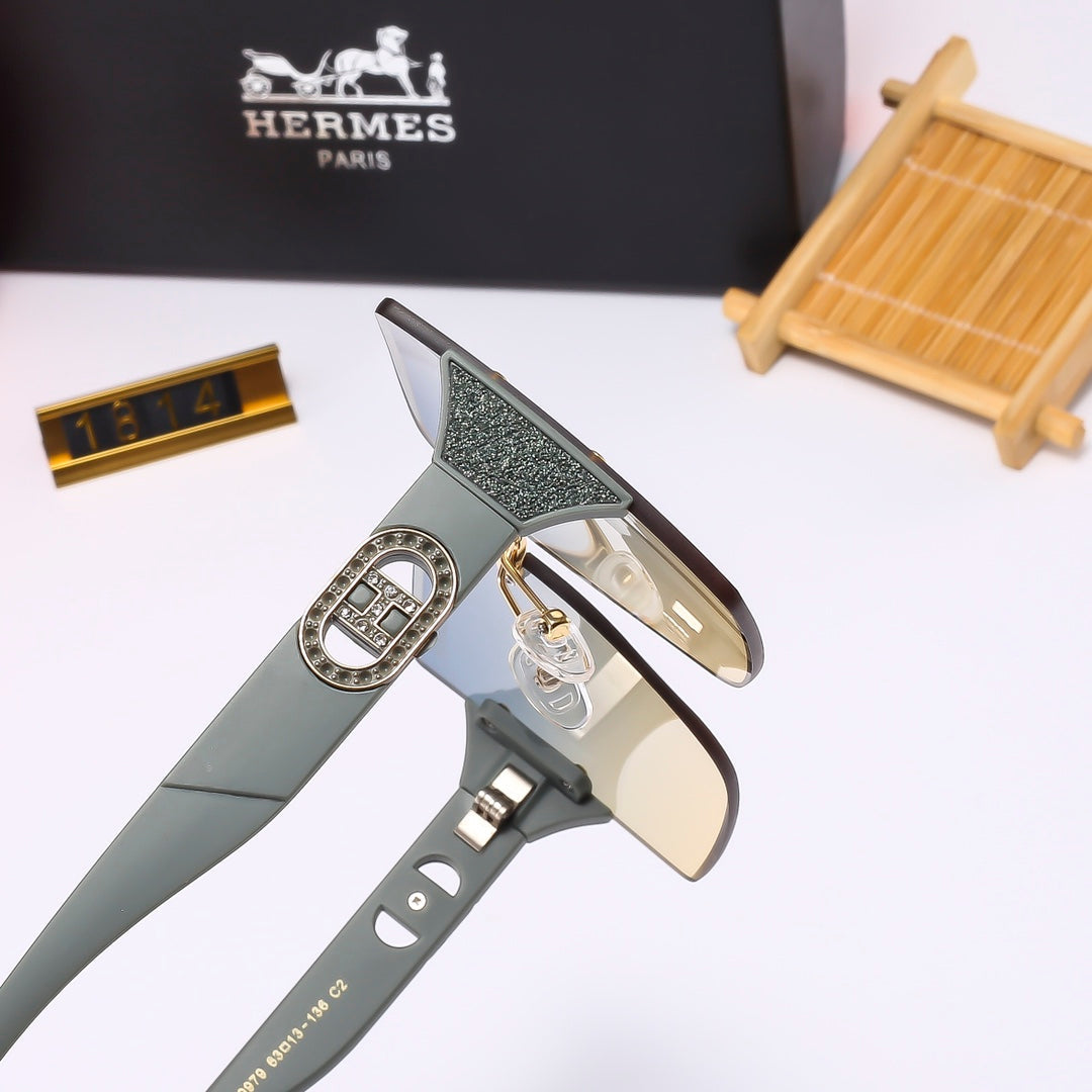 4 Color Women's Sunglasses—1814