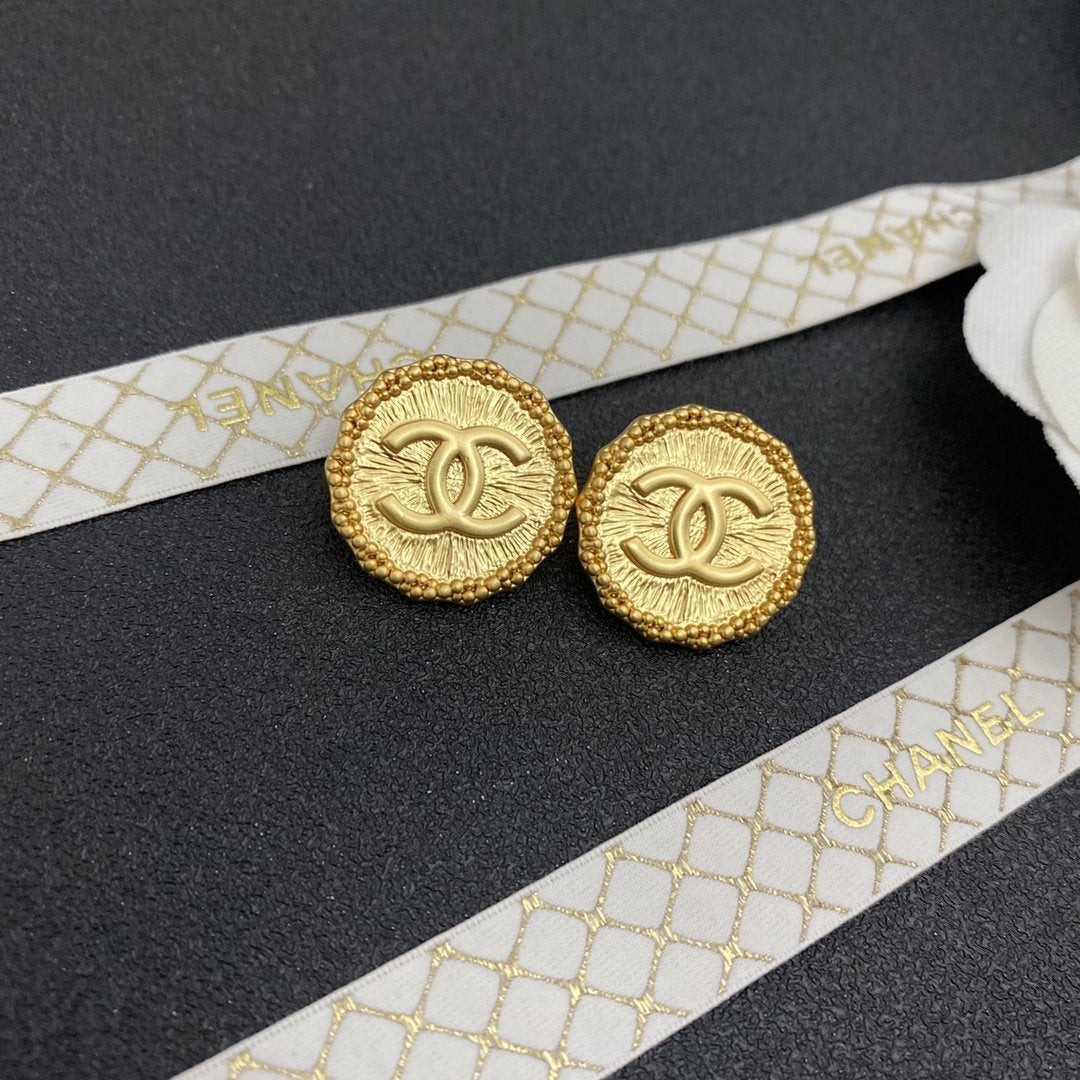 Luxury Gold Engraved Earrings