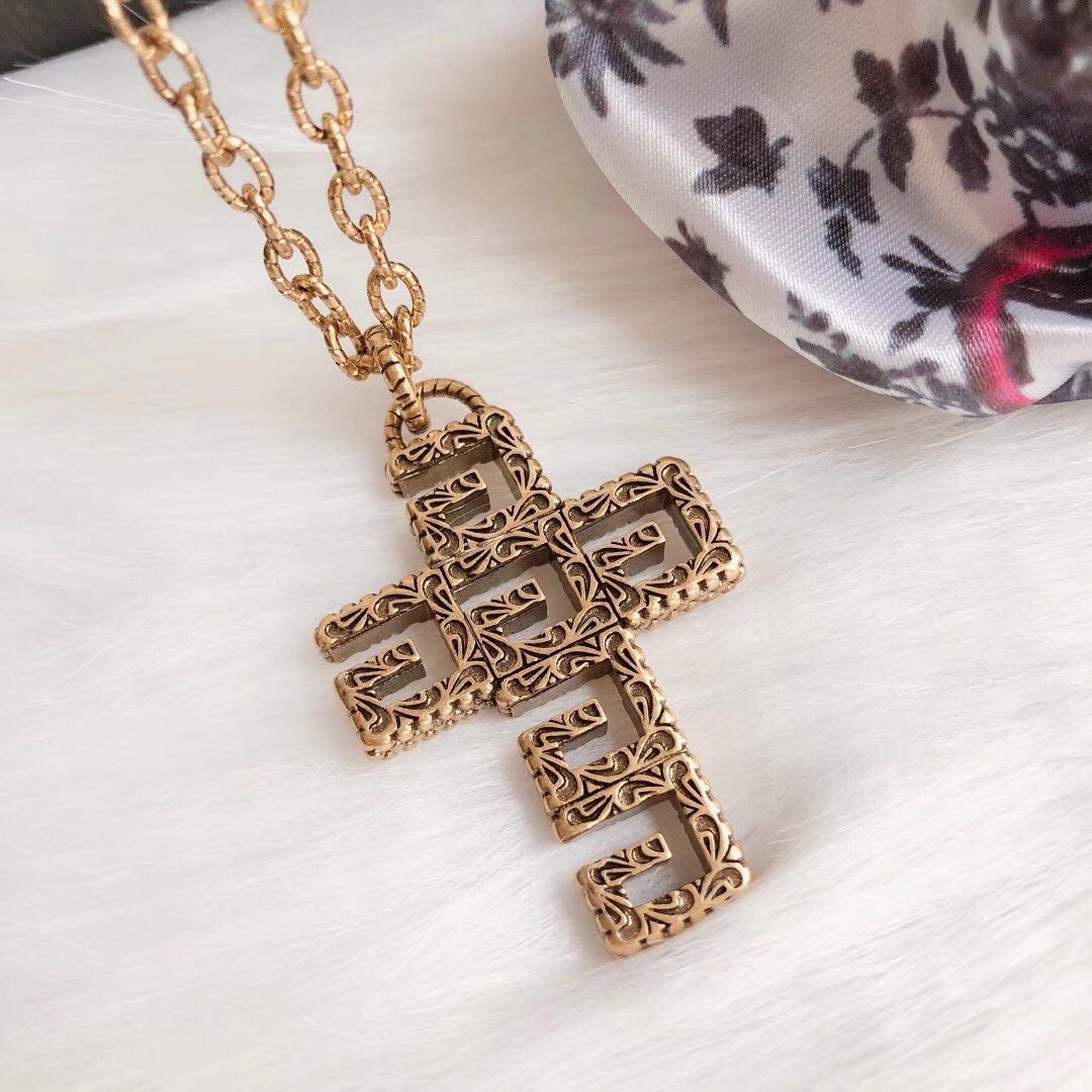 Vintage Cross Engraving Necklace