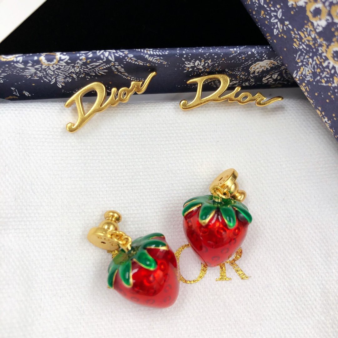 English strawberry pendant earrings