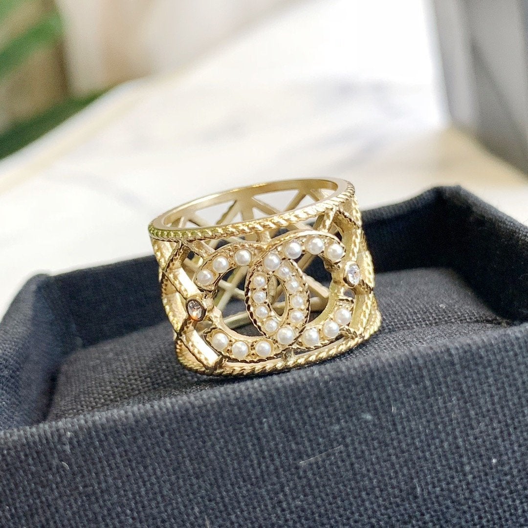 Fashion Double C Pearl Ring