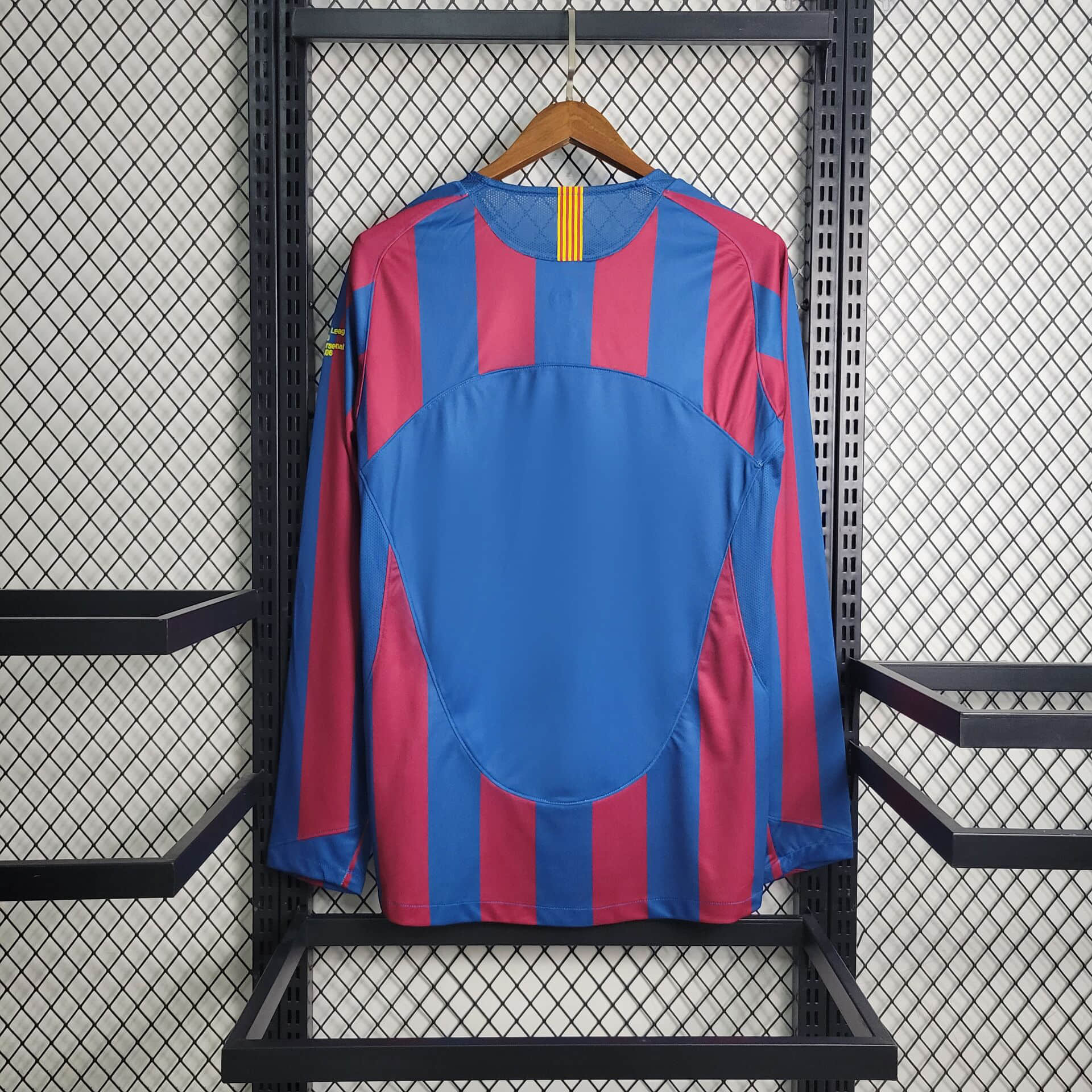 2005/2006 Retro Long Sleeve Barcelona Home Champions League Final Football Shirt