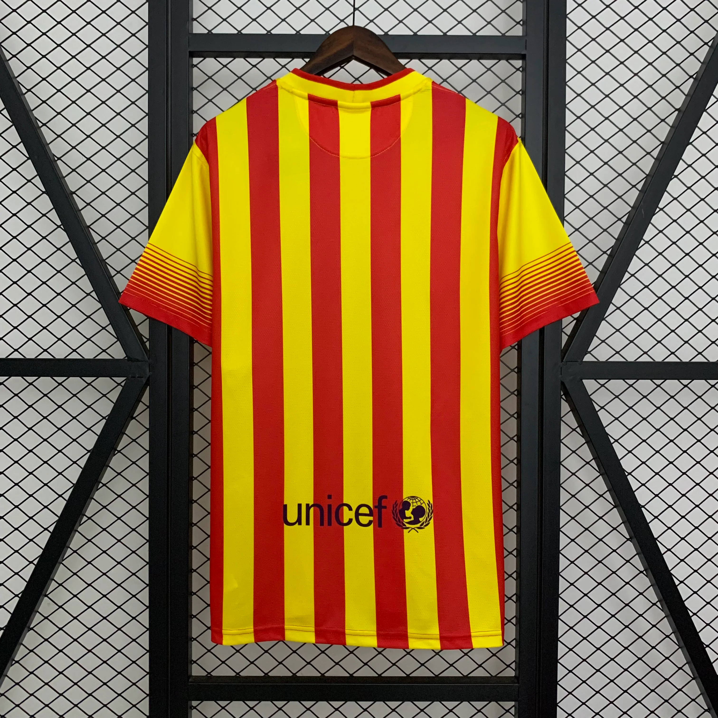 Retro Barcelona 13/14 Away