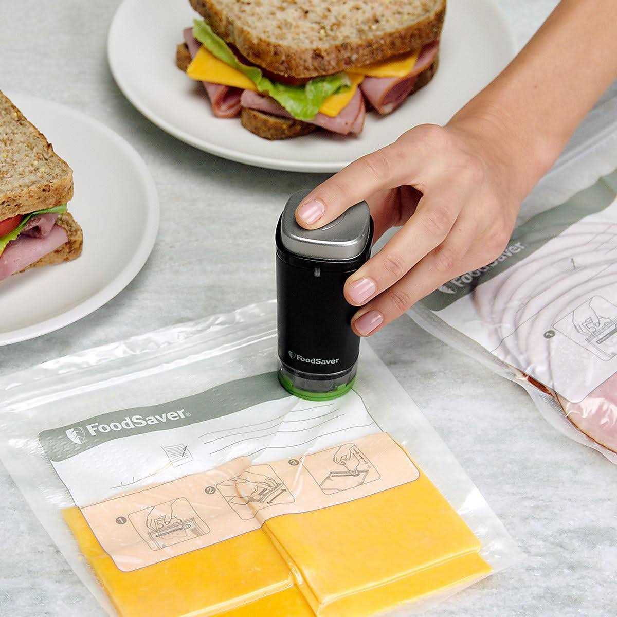 FoodSaver Cordless Handheld Food Vacuum Sealer