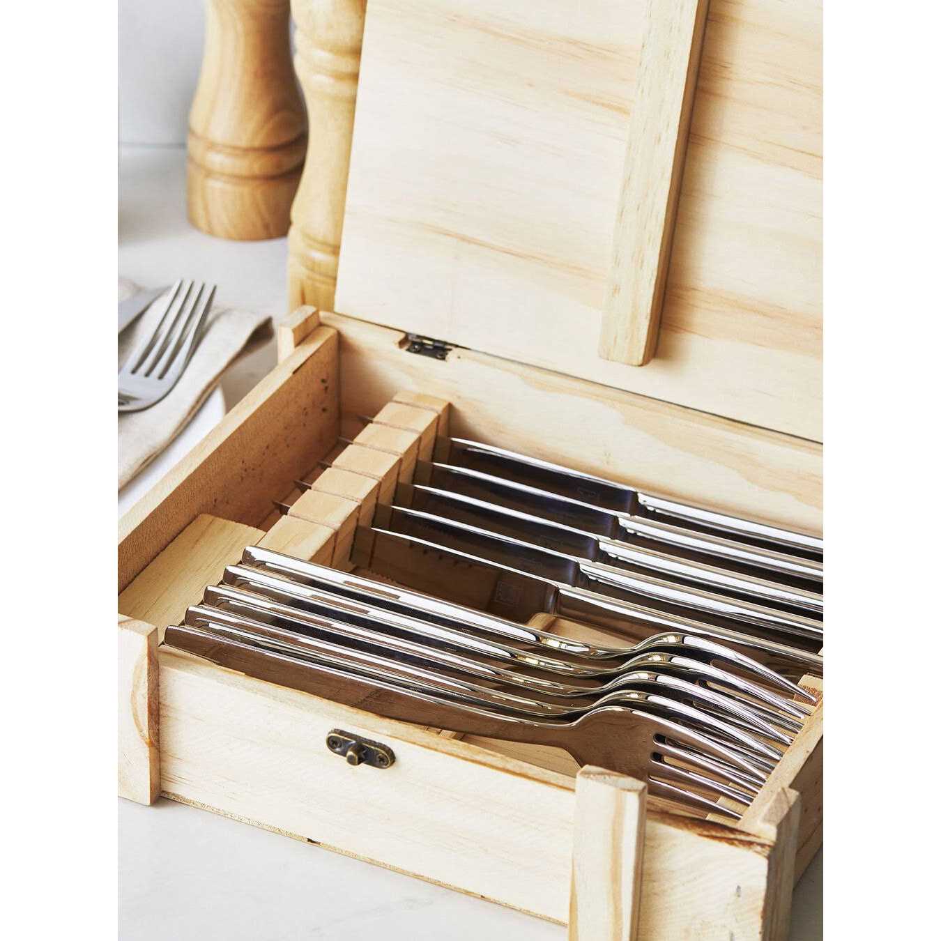 Zwilling 12-Piece Steak Dinner Set