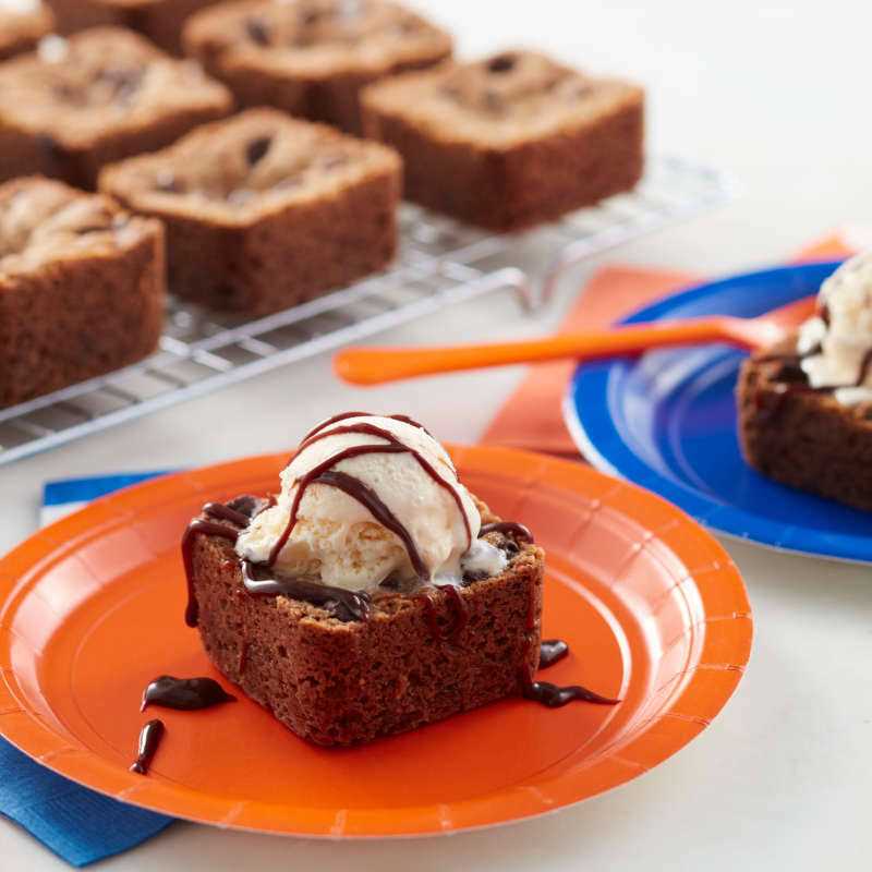 Wilton 12 Cavity Brownie Bar Pan