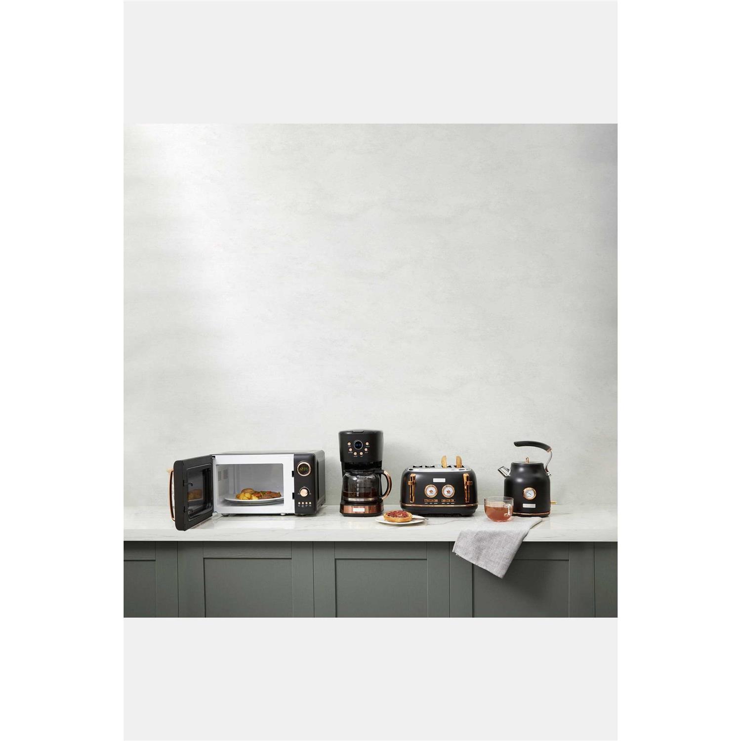 Haden 0.7-cu ft 700-Watt Countertop Microwave