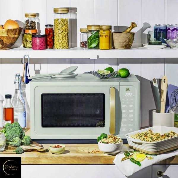 Beautiful 1.1 Cu ft Sensor Microwave Oven