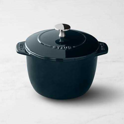 Staub Cast-Iron Petite French Oven La Mer