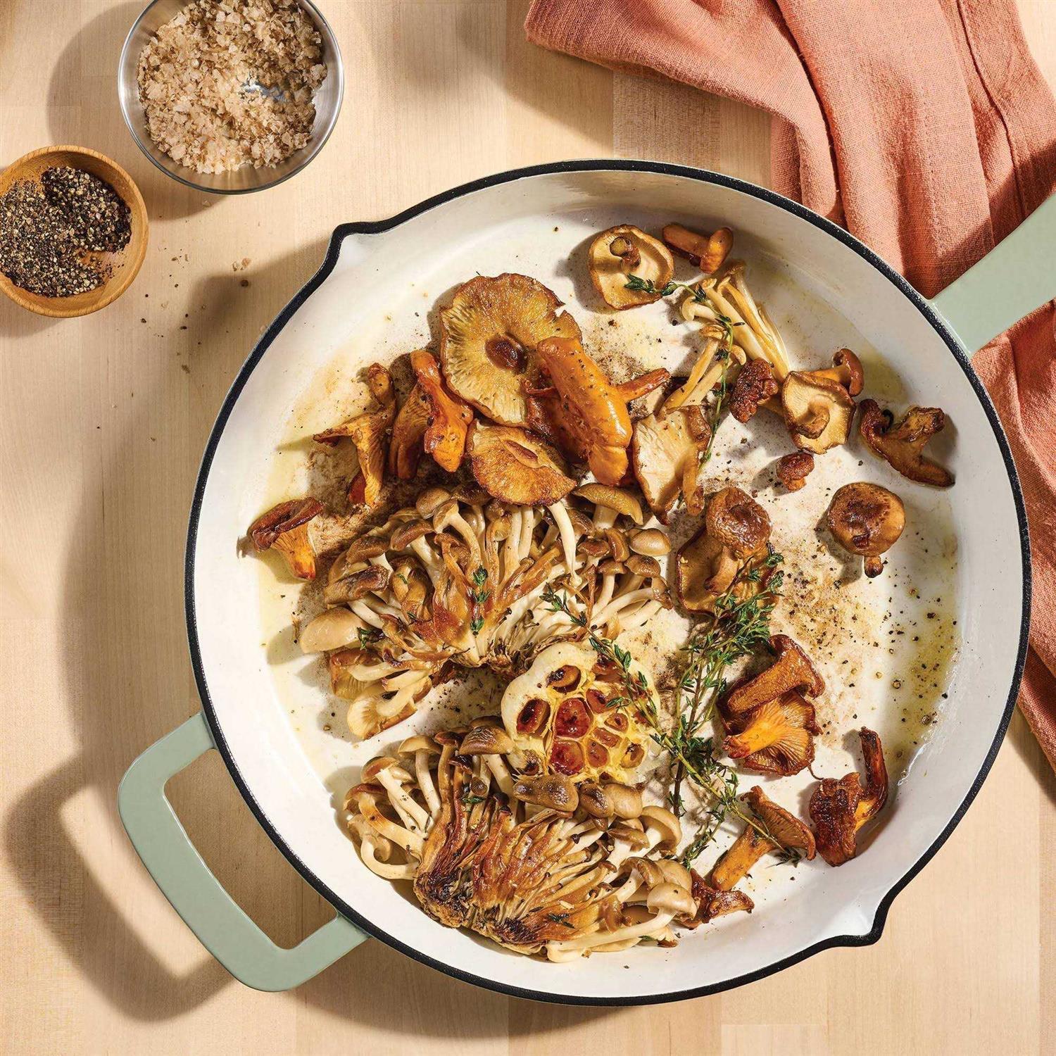 Figmint 12 Enamel Skillet