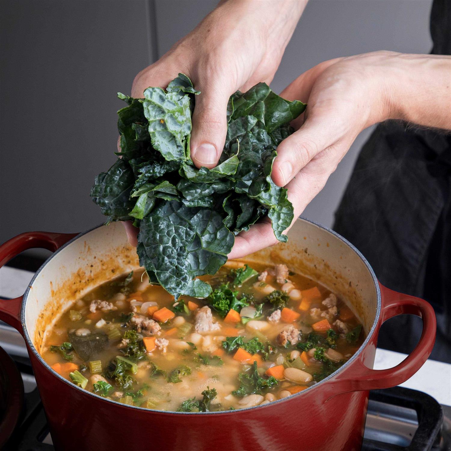 Le Creuset Signature Round Dutch Oven