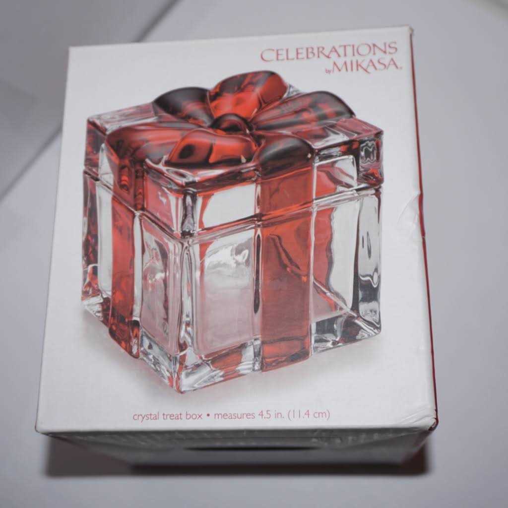 Mikasa Holiday Treats Covered Decorative Dish