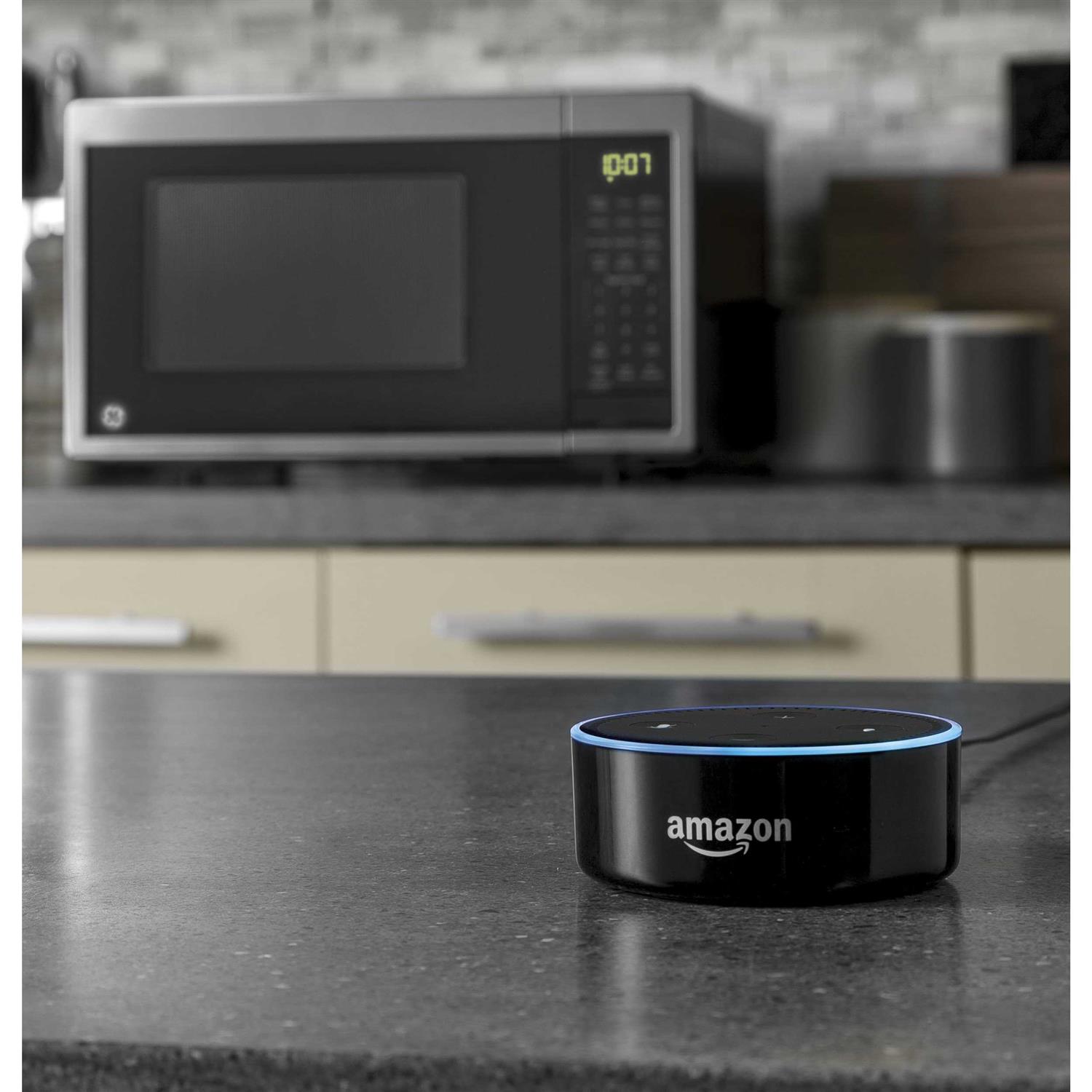 GE 0.9 Cu. Ft. Capacity Smart Countertop Microwave Oven with Scan-To-Cook Technology