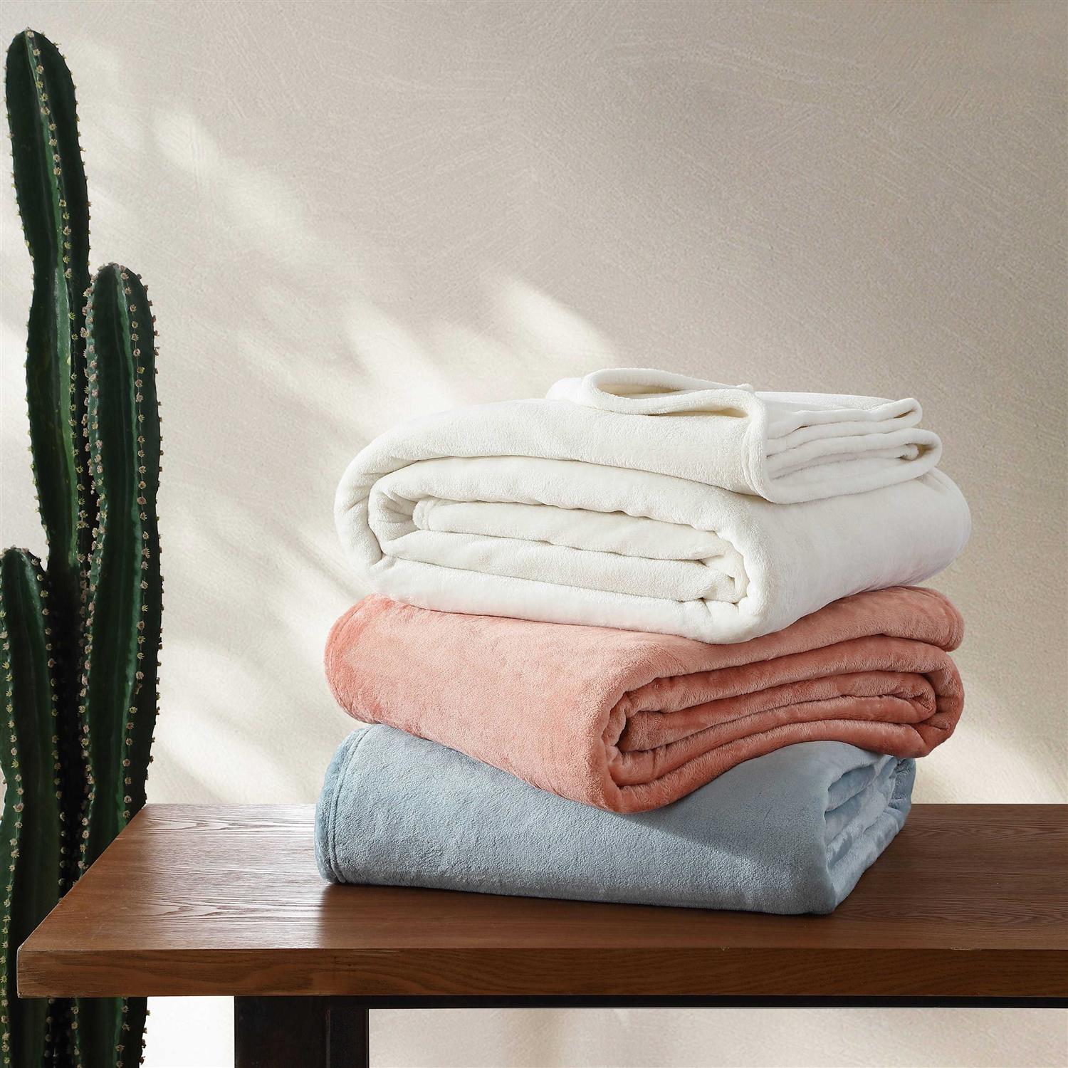 Wrangler Ultra Soft Plush Fleece Blanket