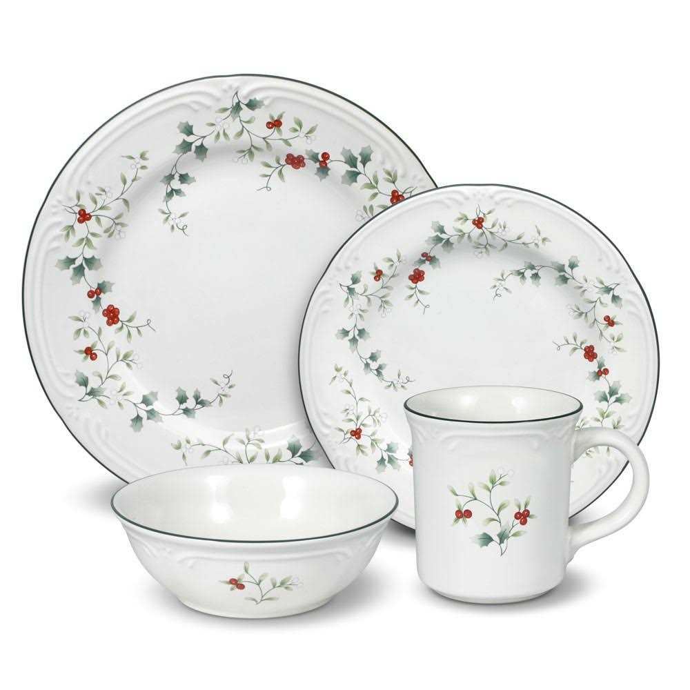 Pfaltzgraff Winterberry 16 Piece Dinnerware Set