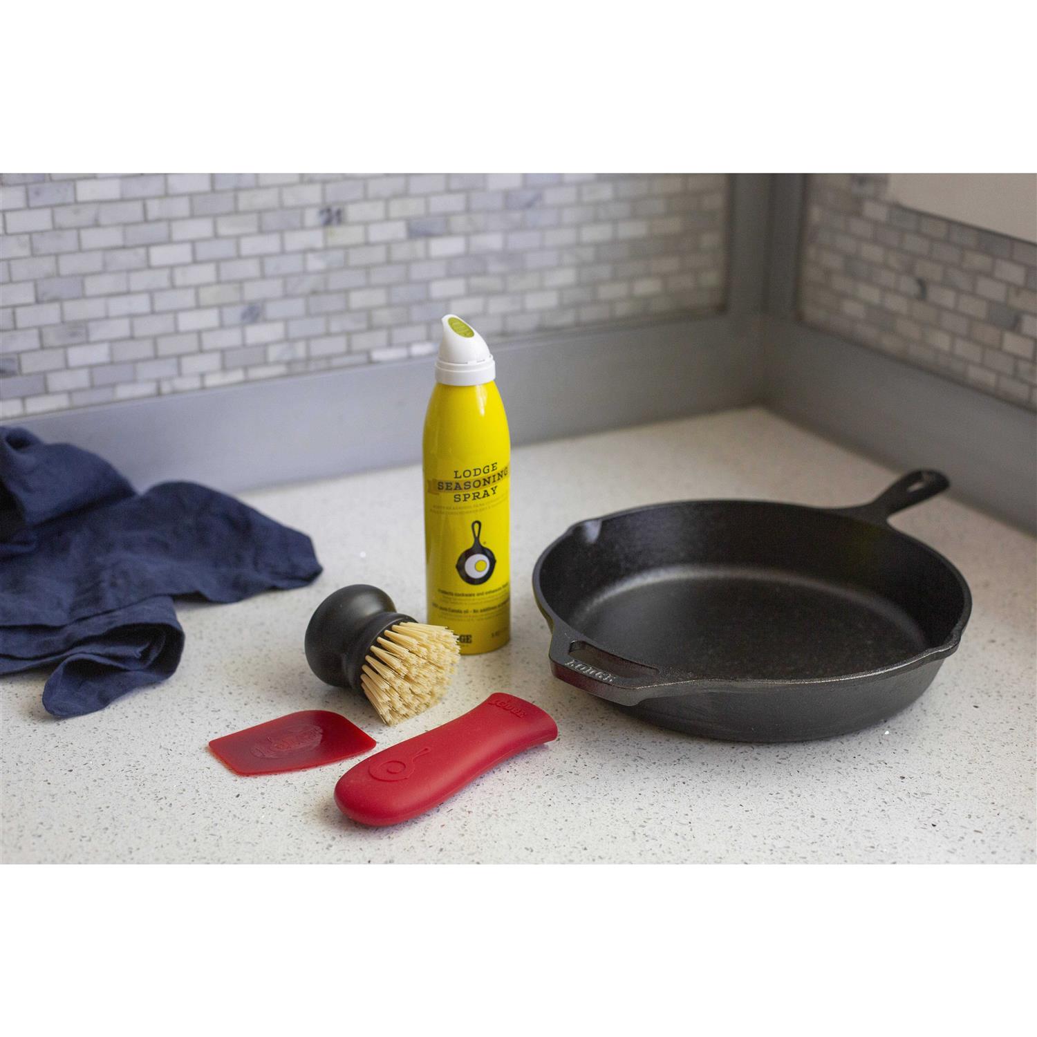 Lodge Seasoned Cast Iron Care Kit