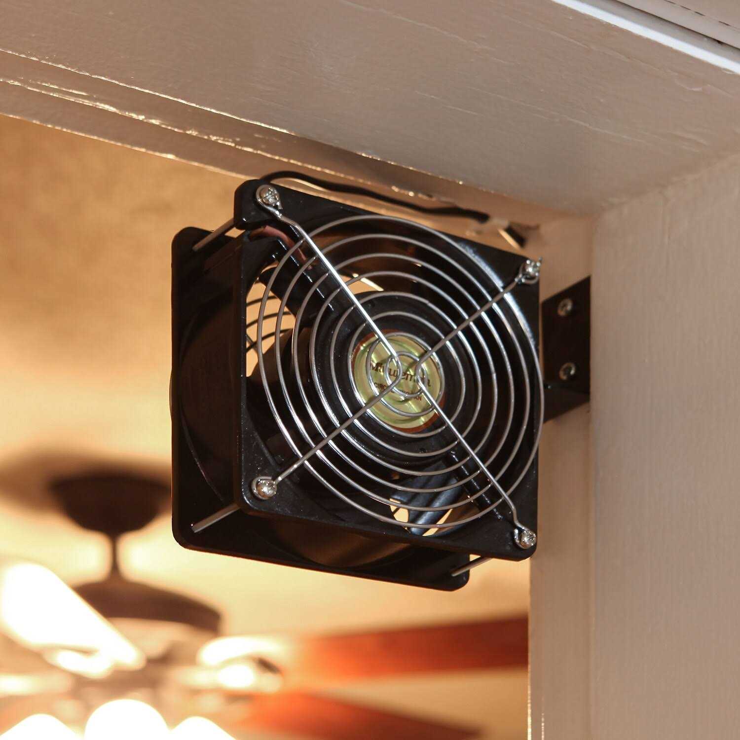 Minuteman Room to Room Doorway Fan