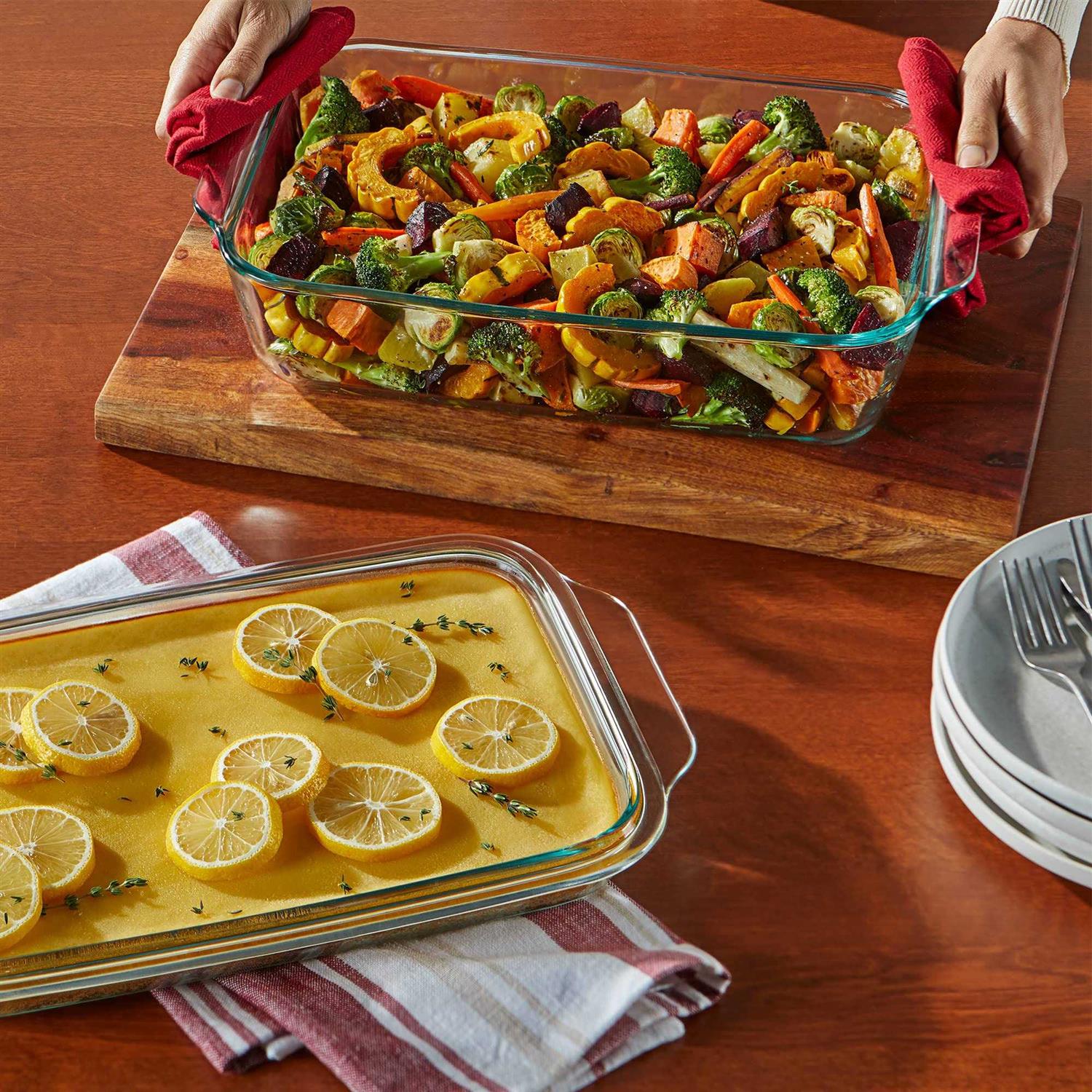 Pyrex Deep Baking Dish with Glass Lid
