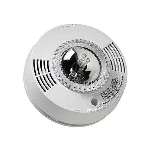 First Alert Photoelectric Smoke Alarm with Integrated Strobe Light 7010BSL