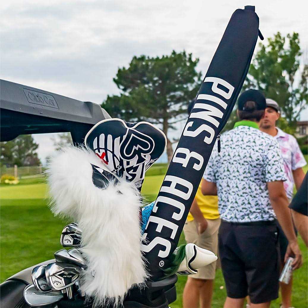 Pins & Aces Drink Sleeve