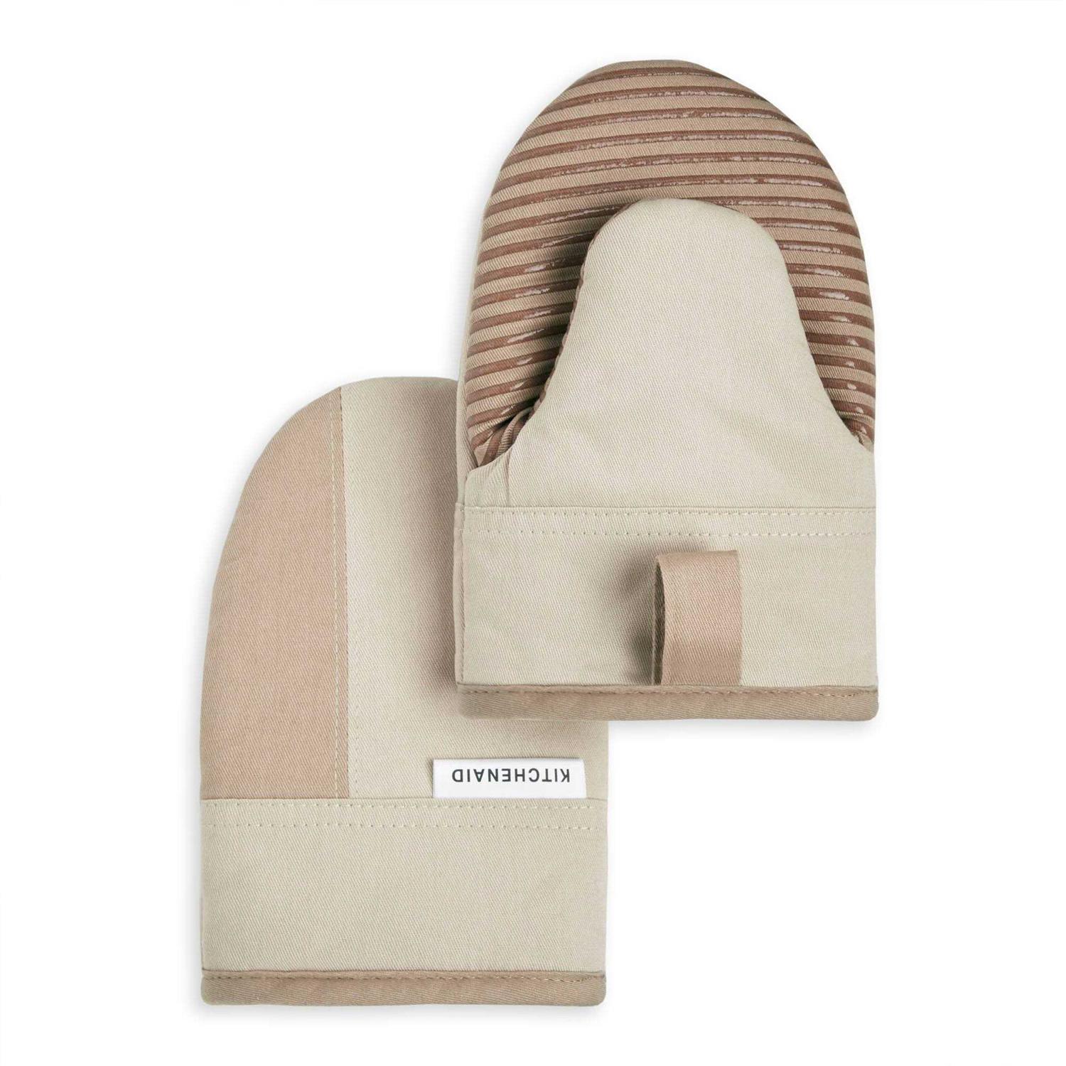 KitchenAid Beacon Two-Tone Oven Mitt Set