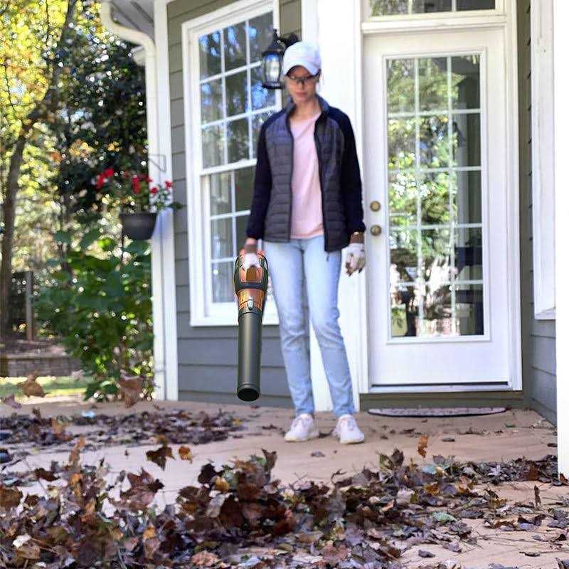 Yard Force 13A Electric Leaf Blower YF13JBL with 14000 RPM Speed