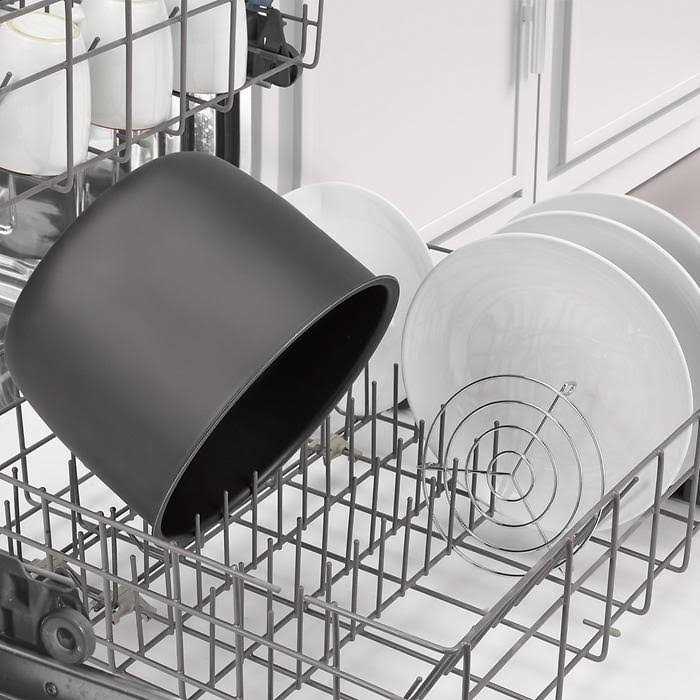 Crock-Pot 8-Quart Multi-Use XL Express Crock Programmable Slow Cooker