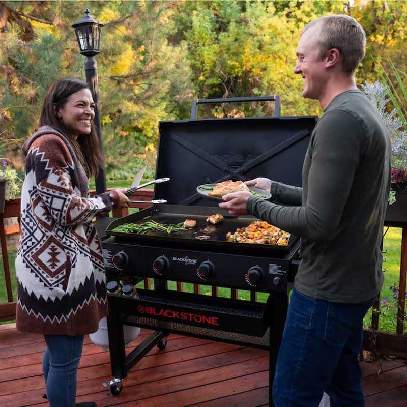 Blackstone 36-in Culinary Omnivore Griddle with Hood 4-Burner Liquid Propane Flat Top Grill 2162