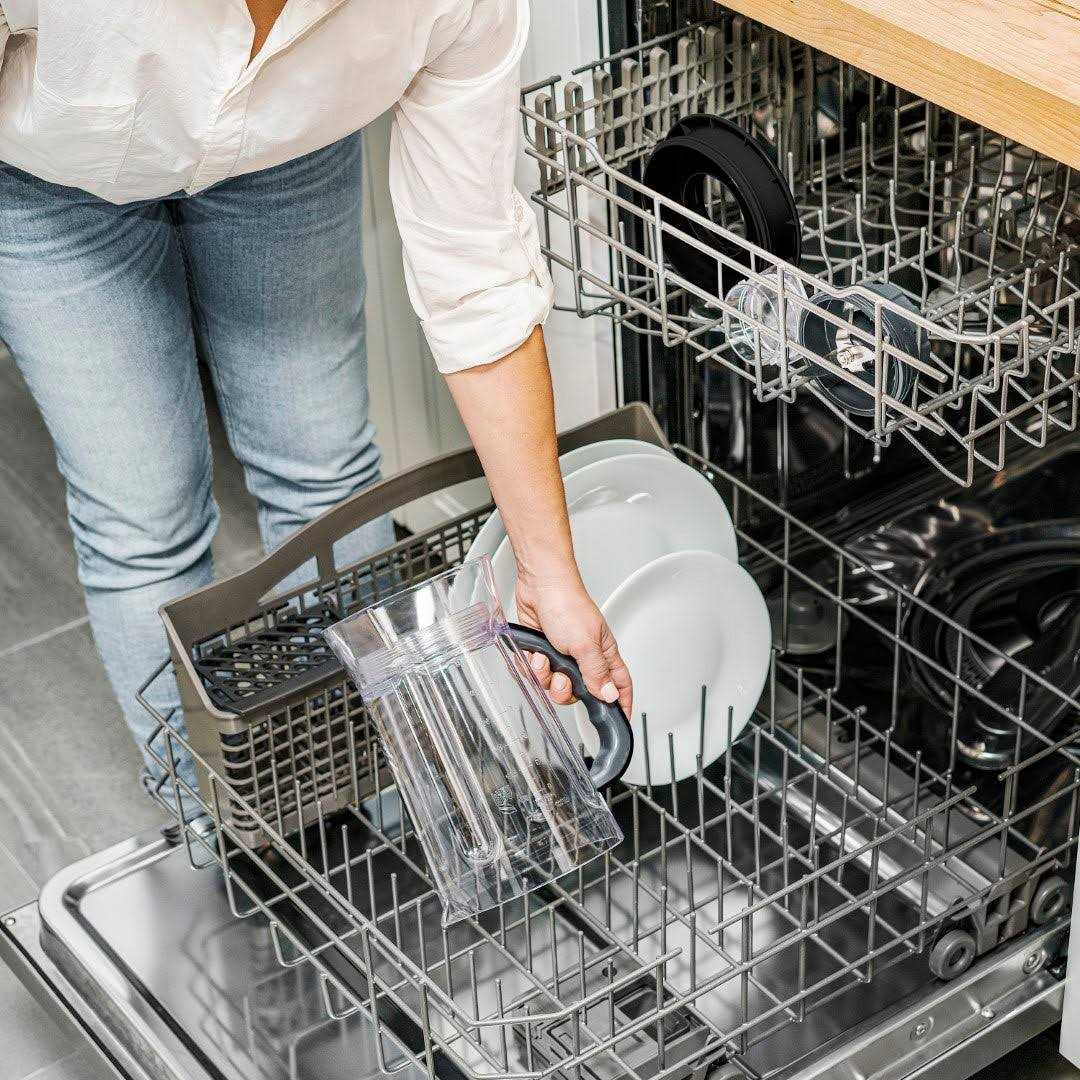 Beautiful High Performance Touchscreen Blender