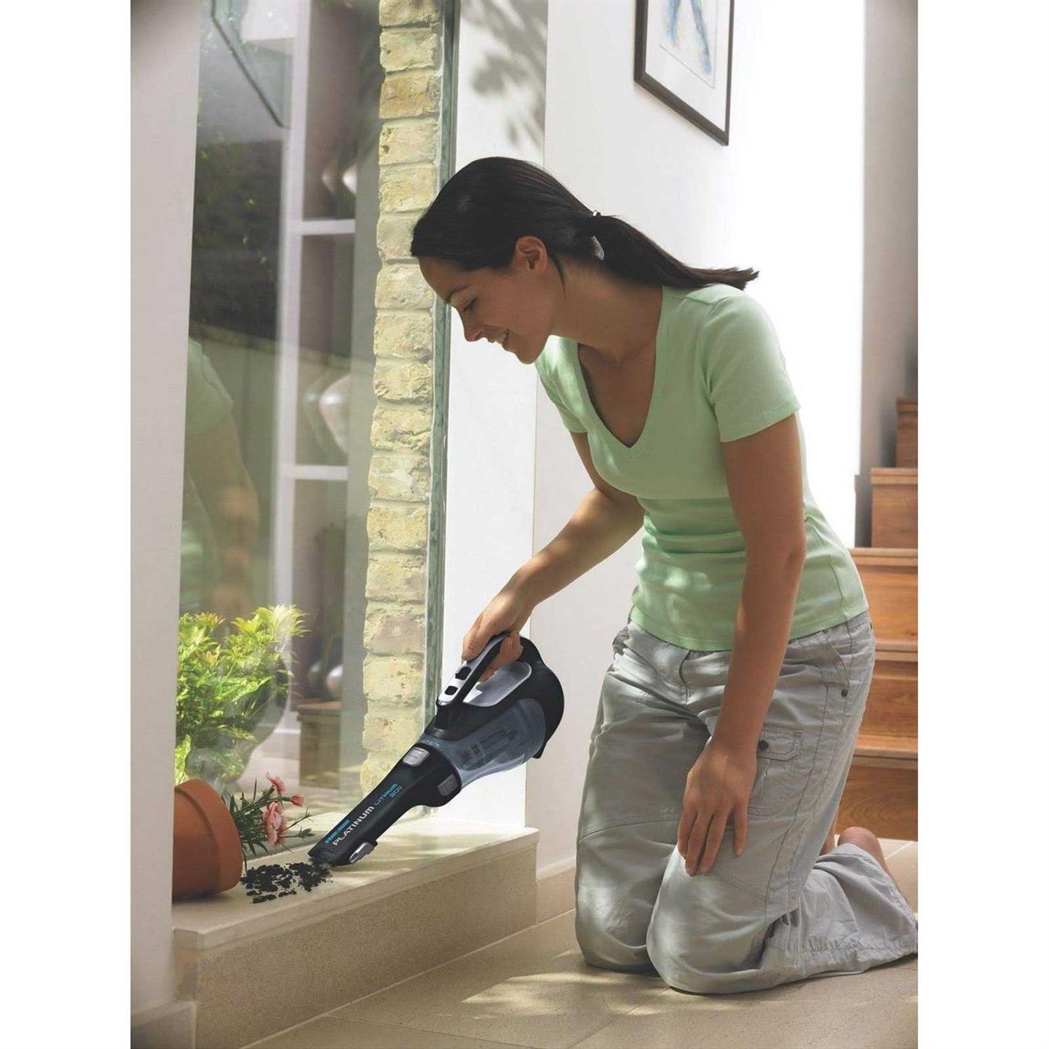 Black and Decker Dustbuster BDH2000L