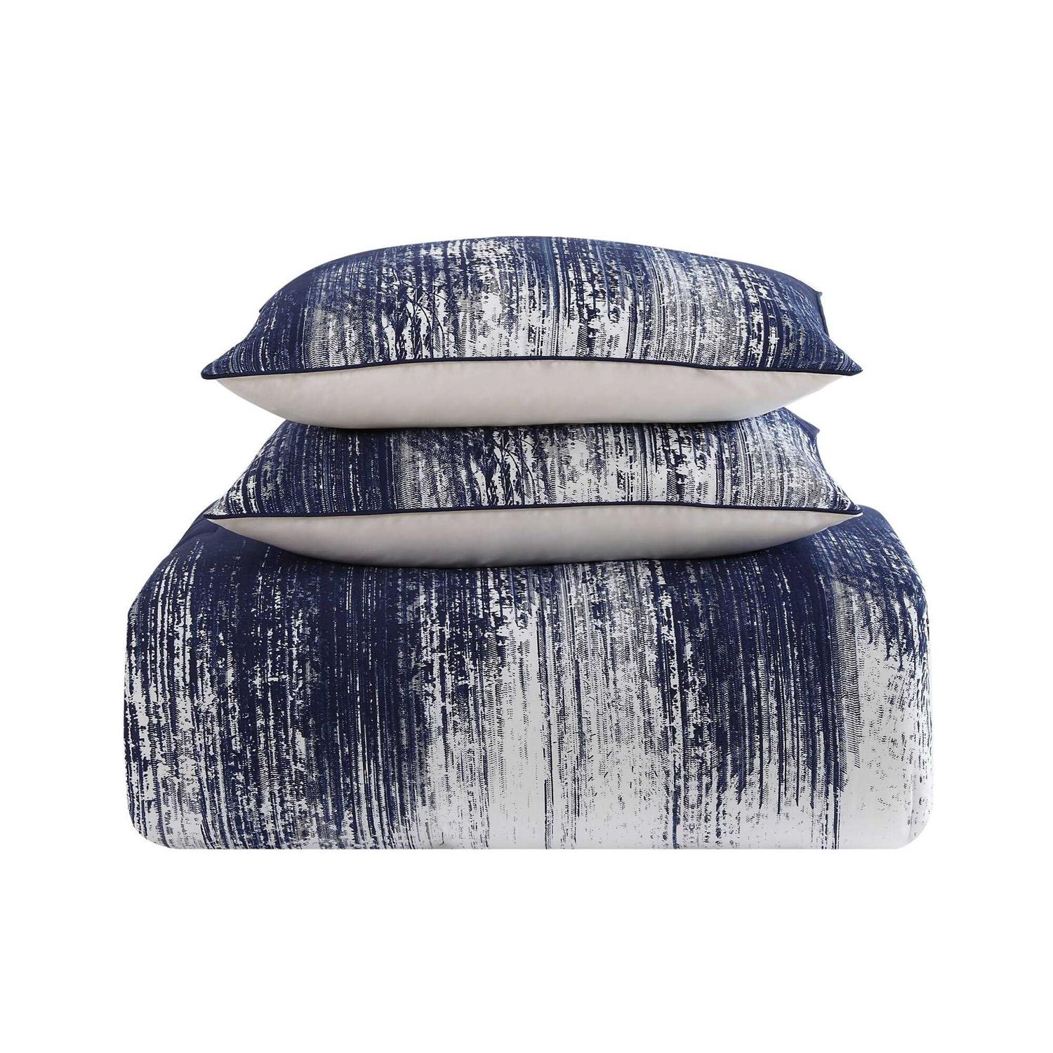 Vince Camuto Lyon Comforter Set