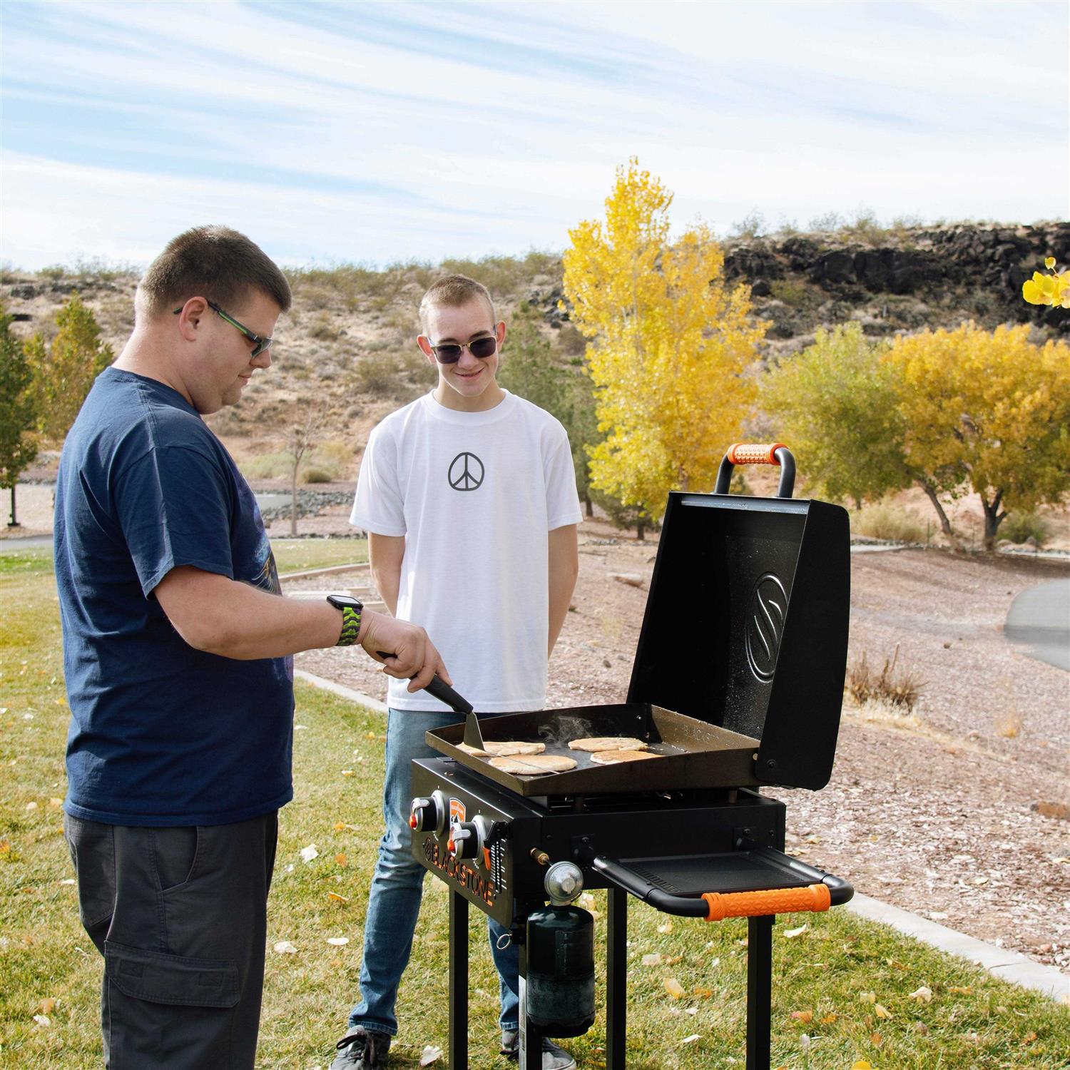 Blackstone On The Go Folding Griddle with Hood 1944