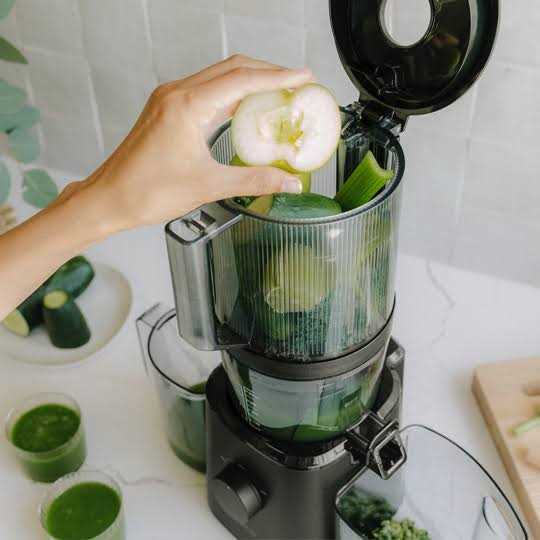 Nama J2 Cold Press Juicer