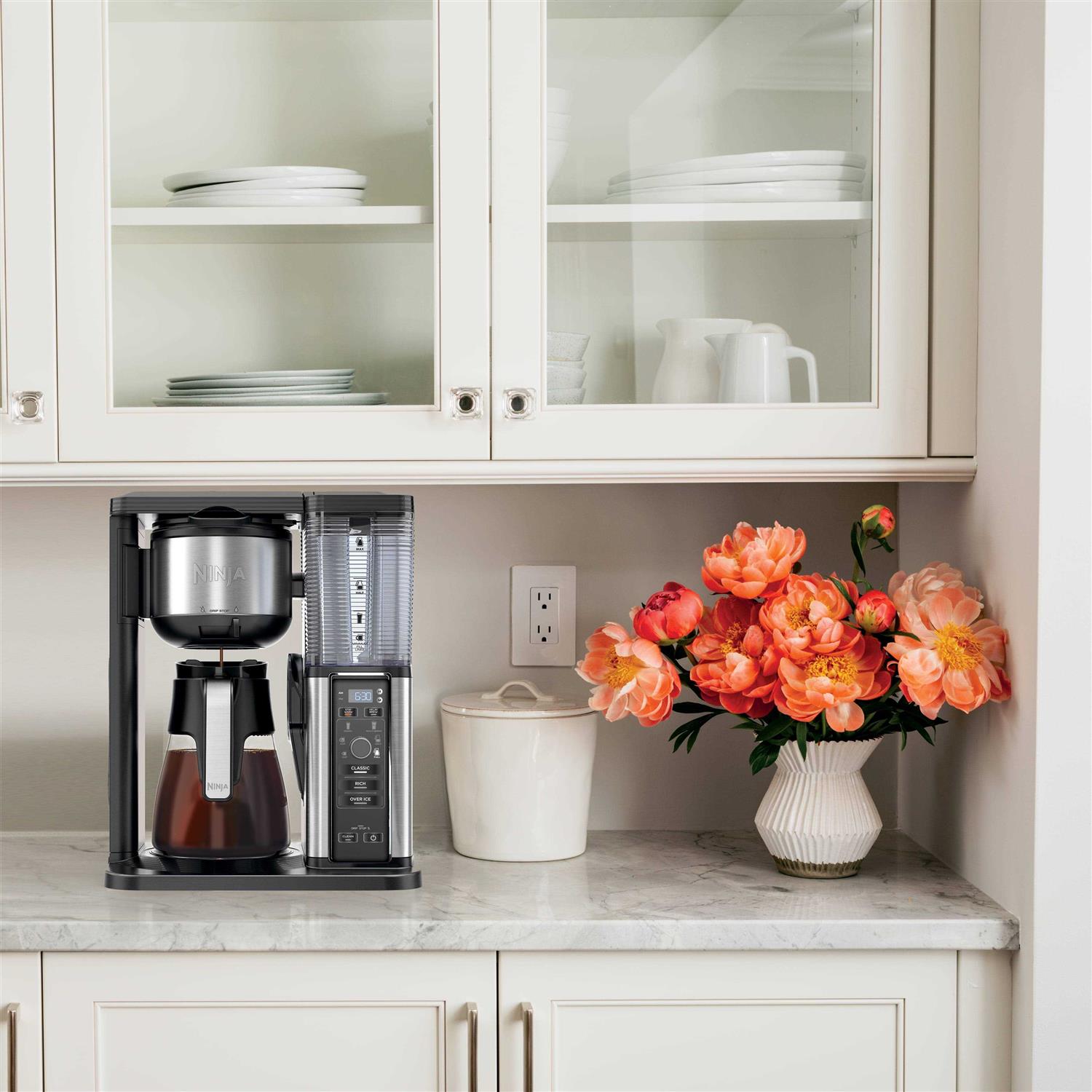 Ninja Hot & Iced, Single Serve or Drip Coffee System 10 Cup Glass Carafe CM300