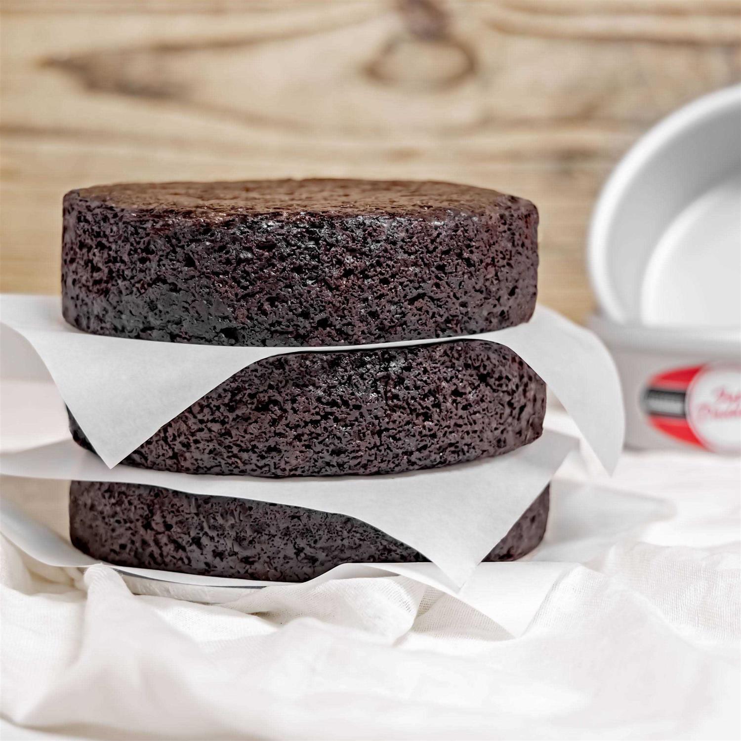 Fat Daddio’s Anodized Aluminum Round Cake Pan