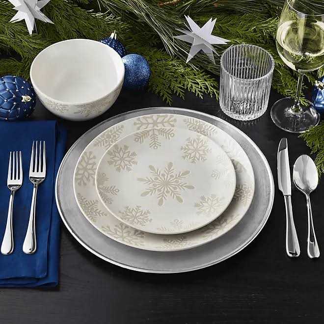 Member’s Mark 12PK Stoneware Holiday Dinnerware Set