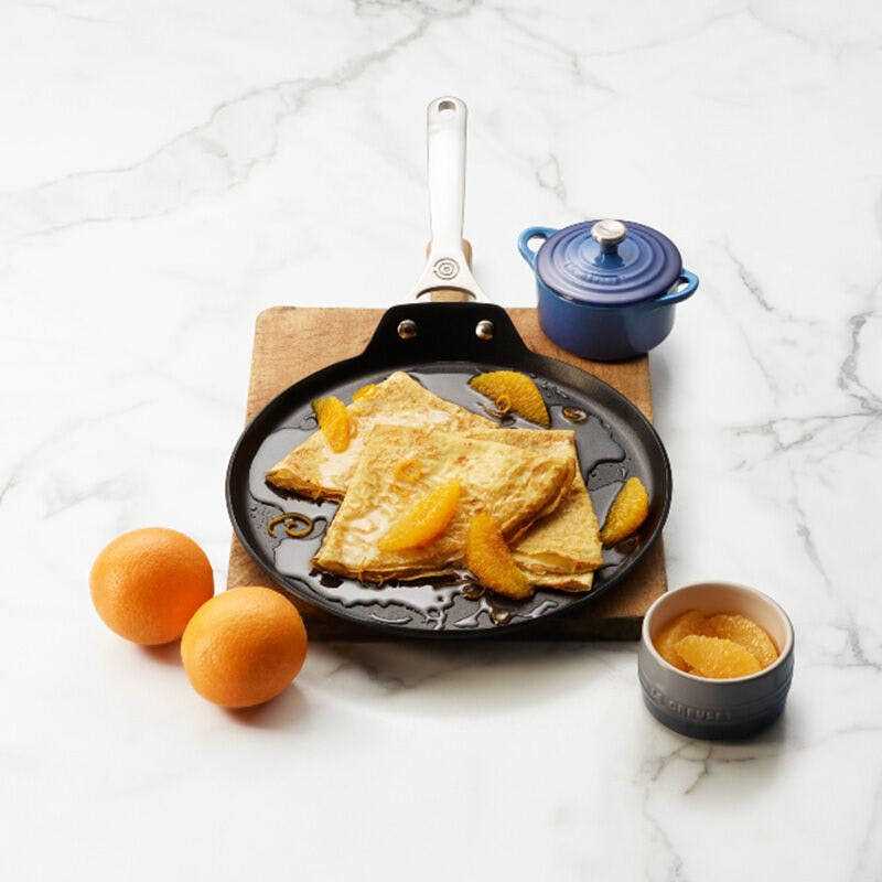 Le Creuset Toughened Nonstick PRO Crepe Pan with Rateau