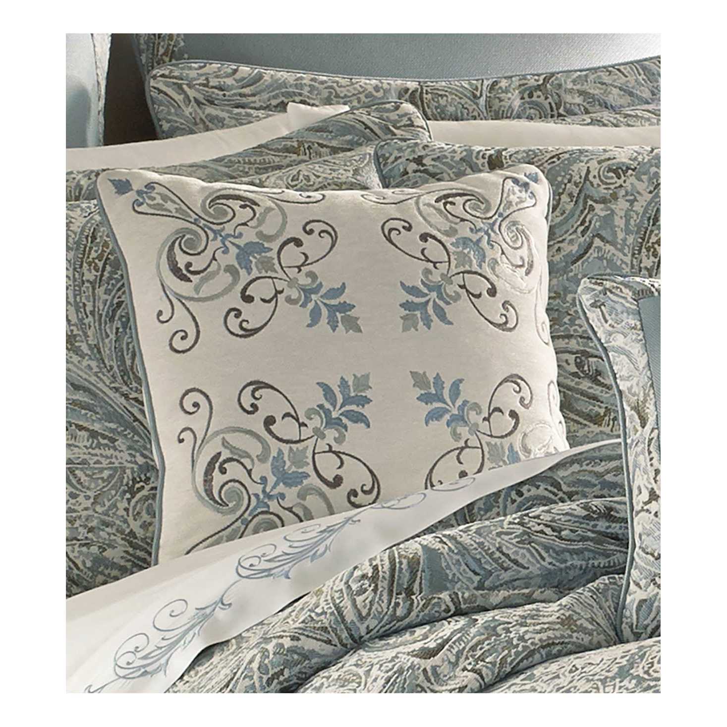 J Queen New York Giovani Comforter Set