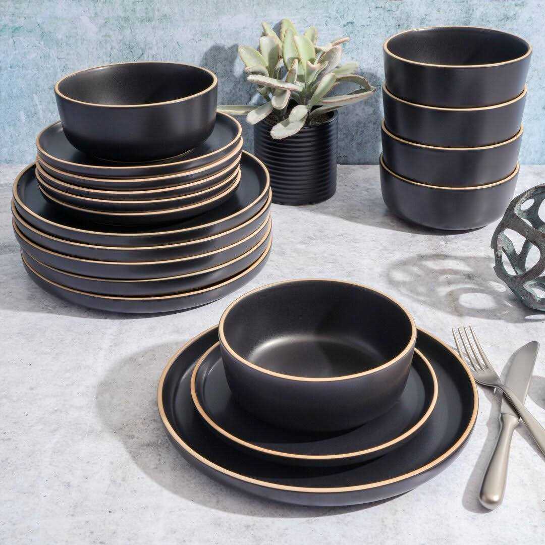 Gibson Home Zuma 18 Piece Dinnerware Set