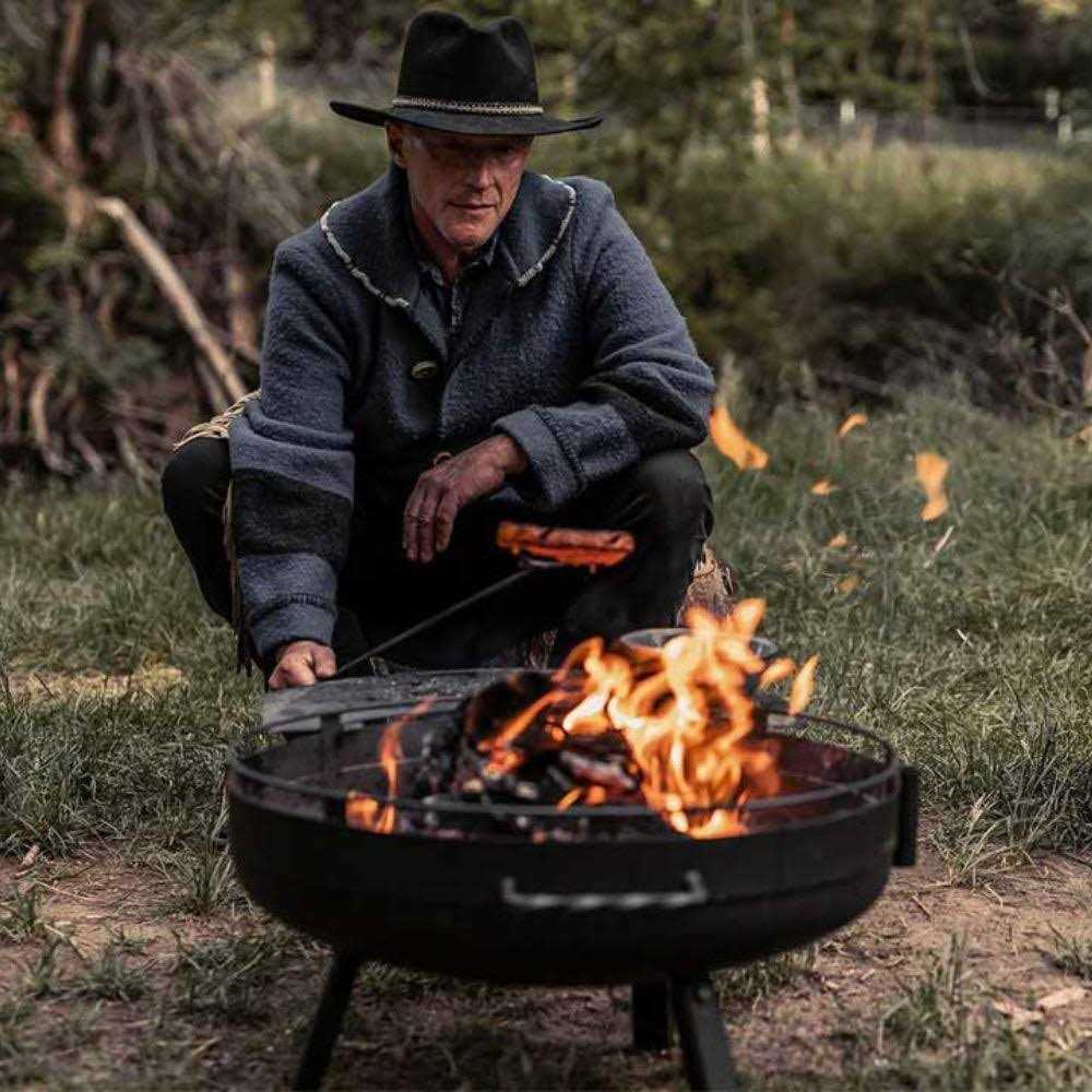 Barebones Cowboy Fire Pit Grill