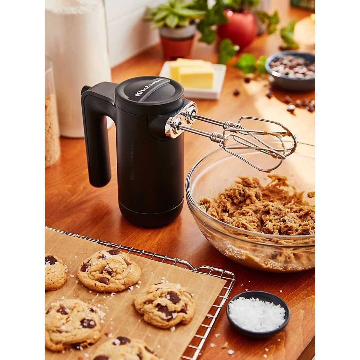KitchenAid 7-Speed Cordless Hand Mixer