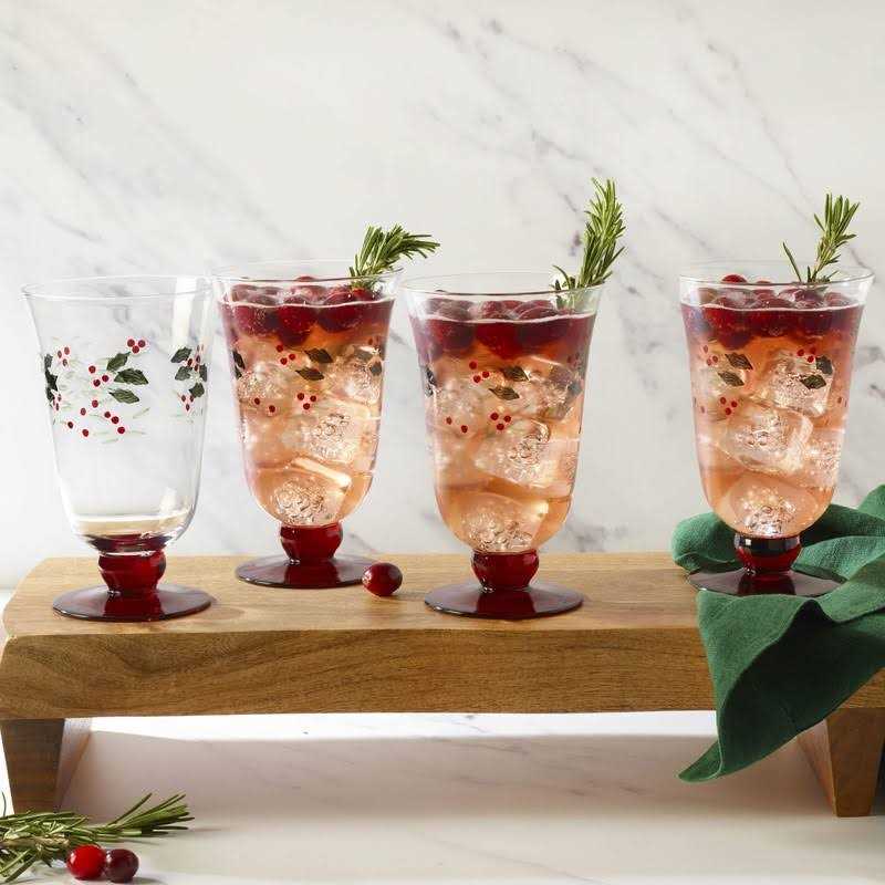 Pfaltzgraff Winterberry Water Goblet