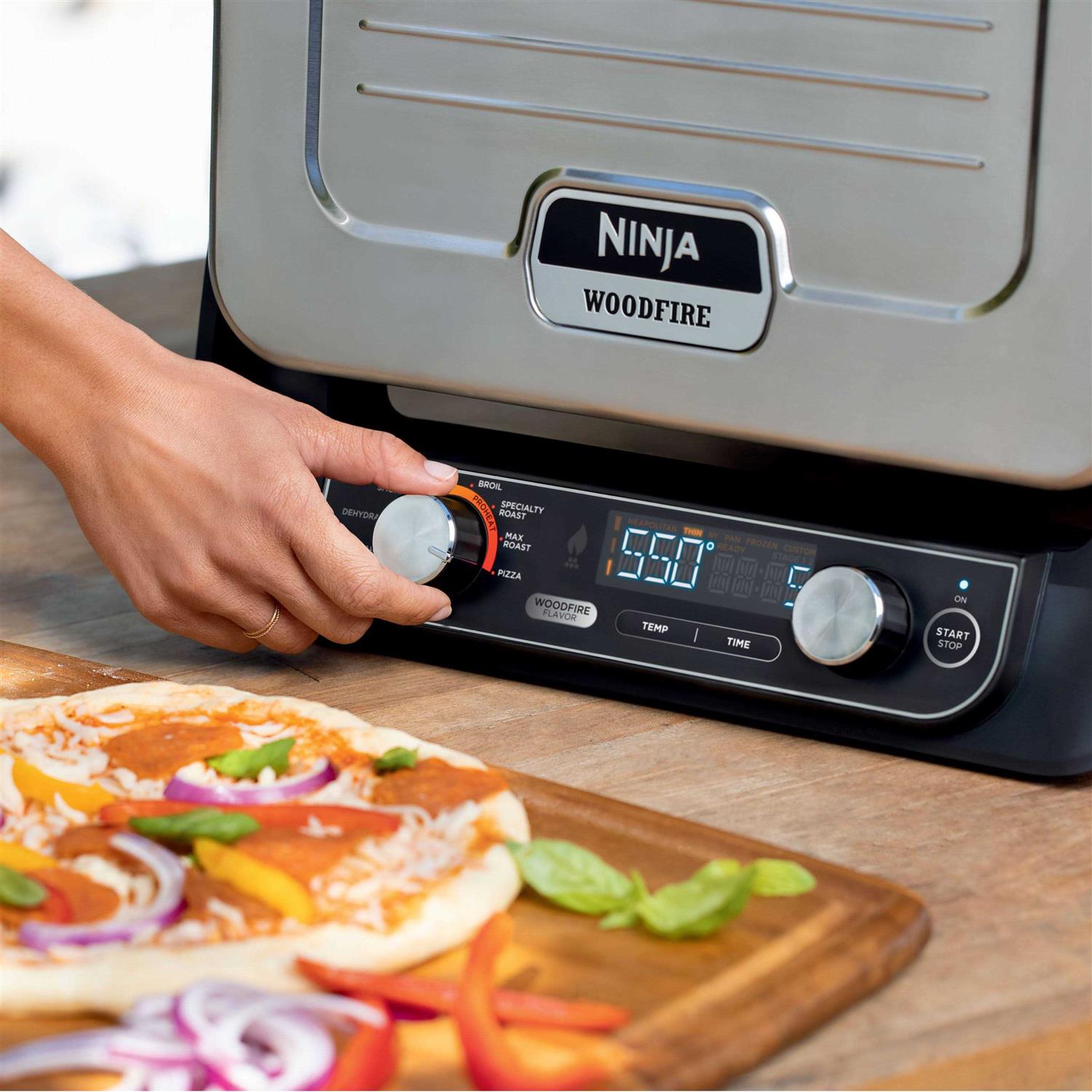 Ninja Woodfire 8-in-1 Outdoor Pizza Oven