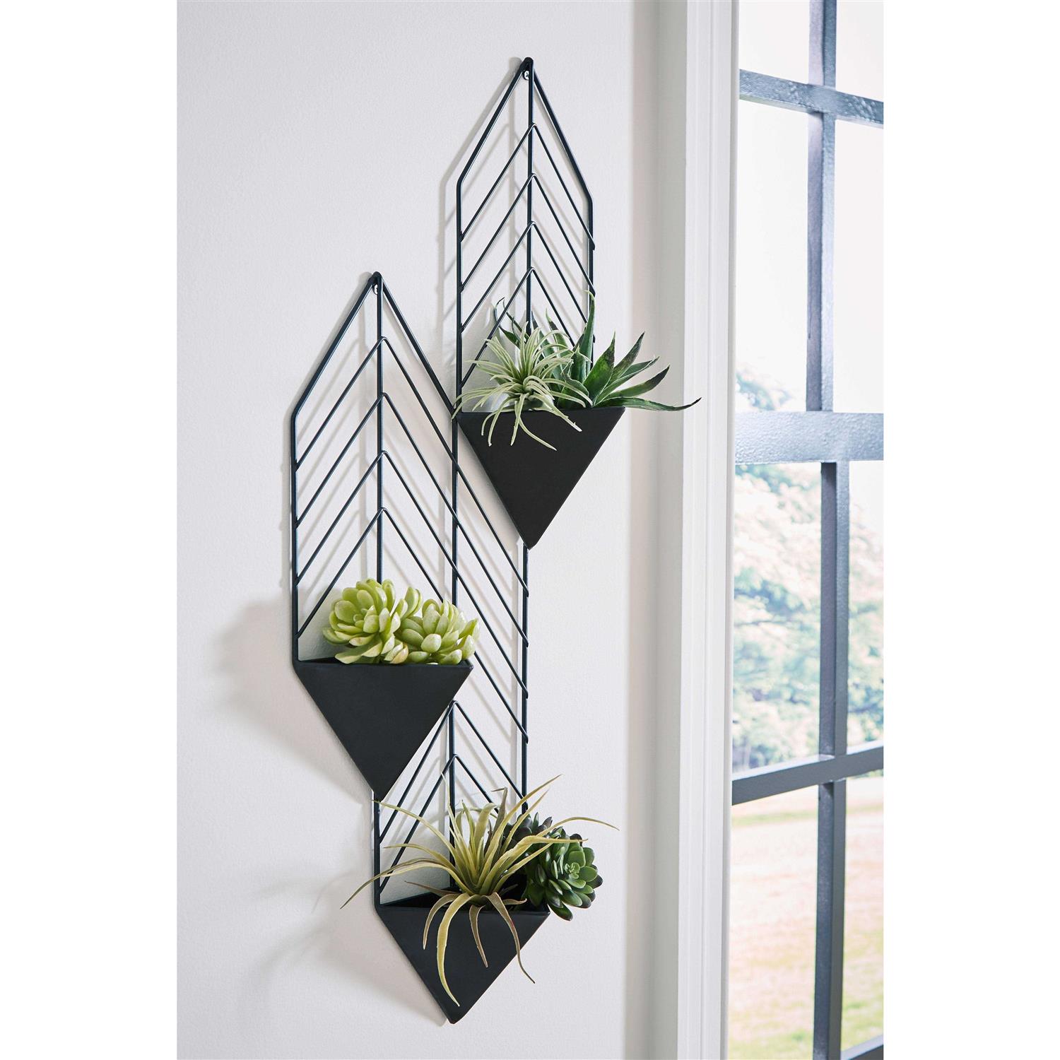 Ashley Dashney Wall Planter