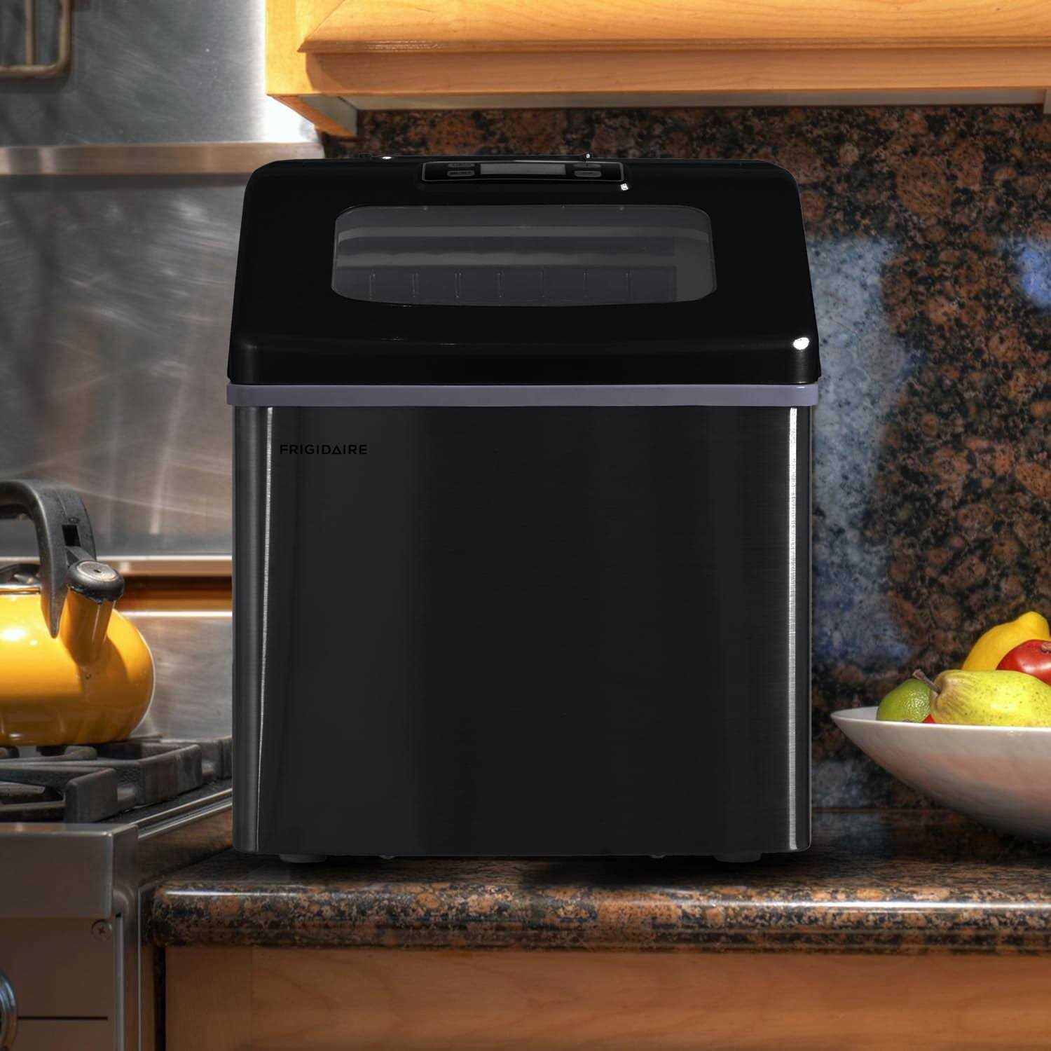 Frigidaire 40-Pound Freestanding Ice Maker