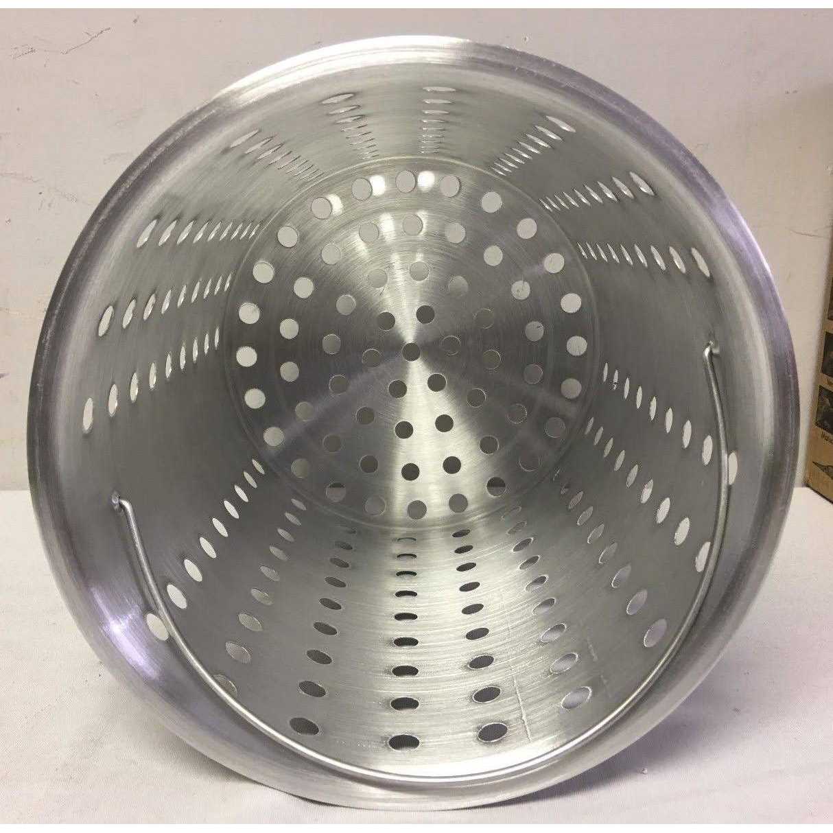 Bayou Classic 30 qt. Aluminum Fryer Basket B300