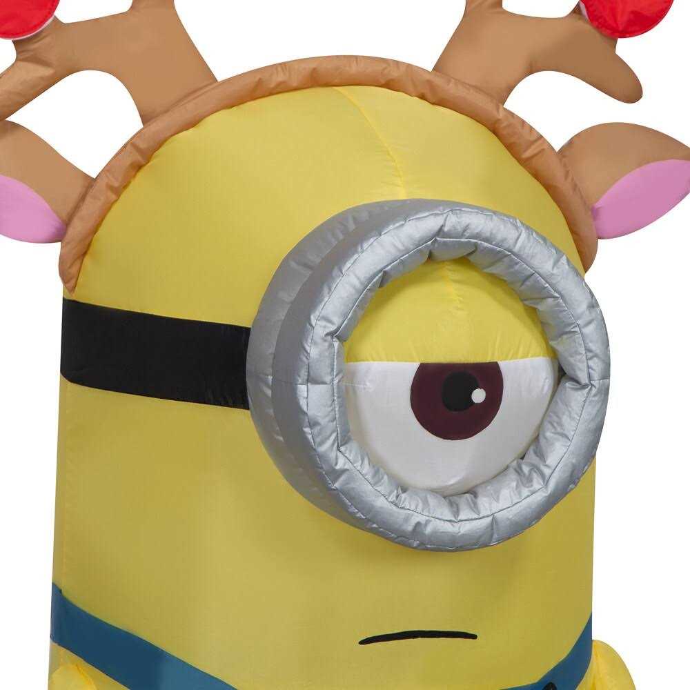 Universal Despicable Me 3.5-ft Lighted Universal Pictures Minion Stuart Christmas Iatable 882005