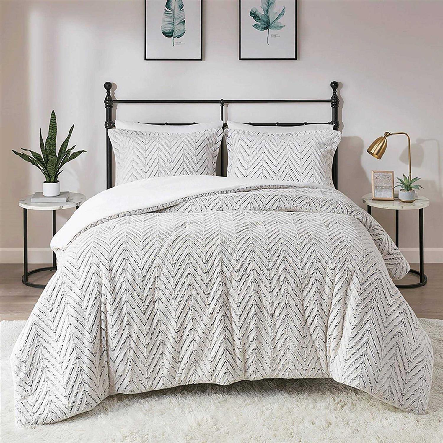 Madison Park Adelyn Ultra Plush Down Alternative Comforter Set